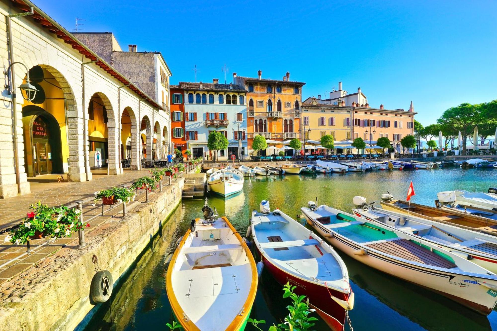 Aparthotel Casa Alpino Riva del Garda Esterno foto