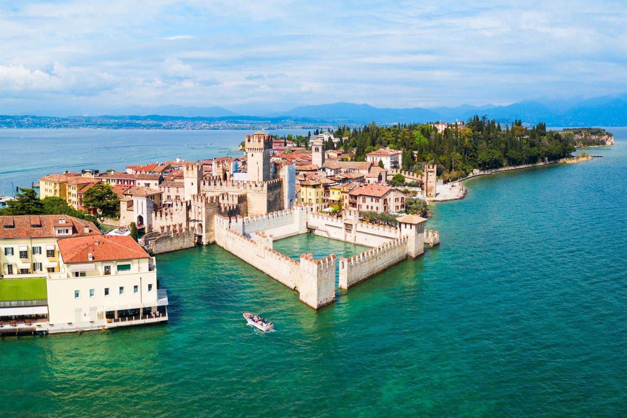 Aparthotel Casa Alpino Riva del Garda Esterno foto