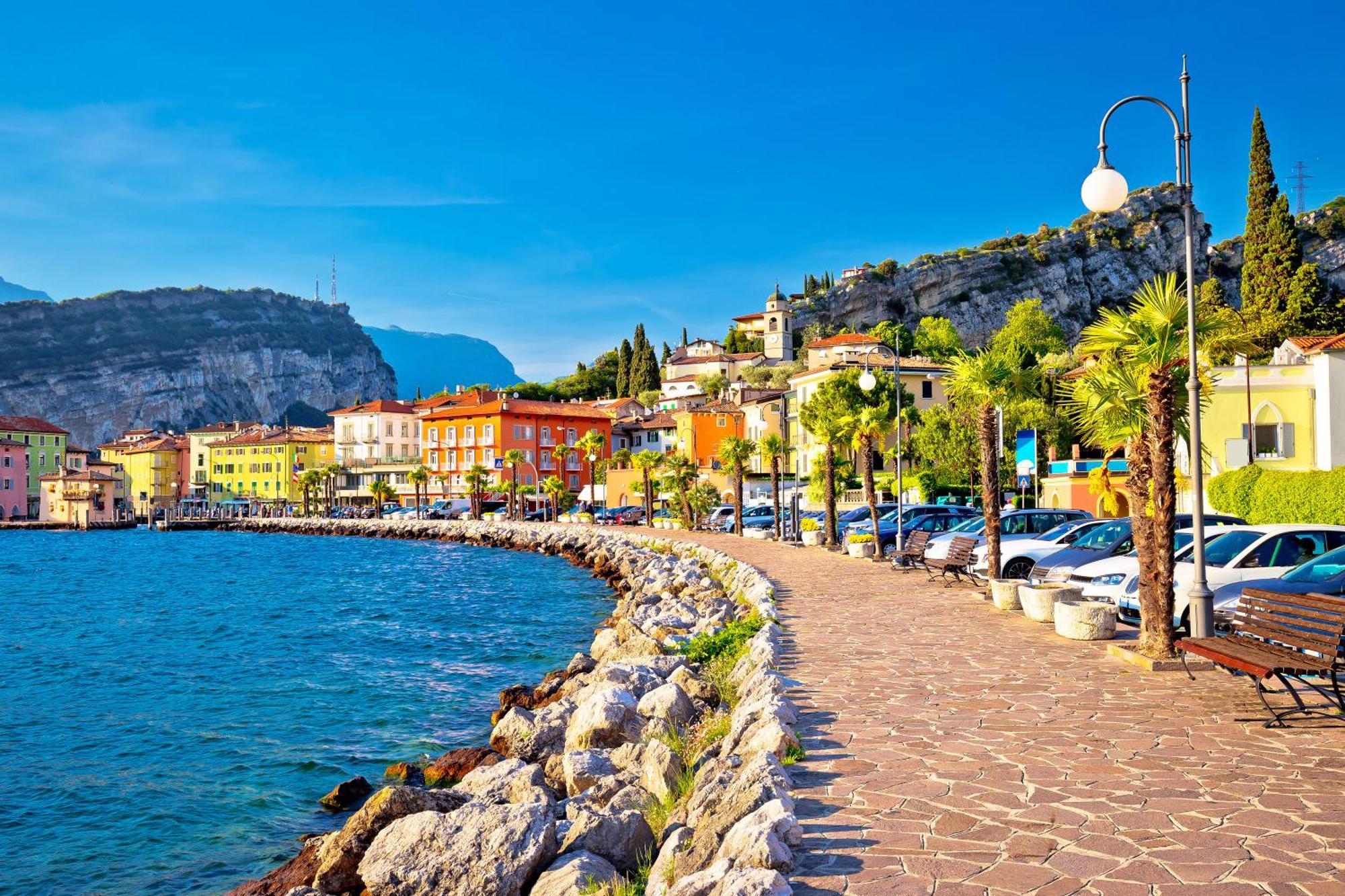 Aparthotel Casa Alpino Riva del Garda Esterno foto