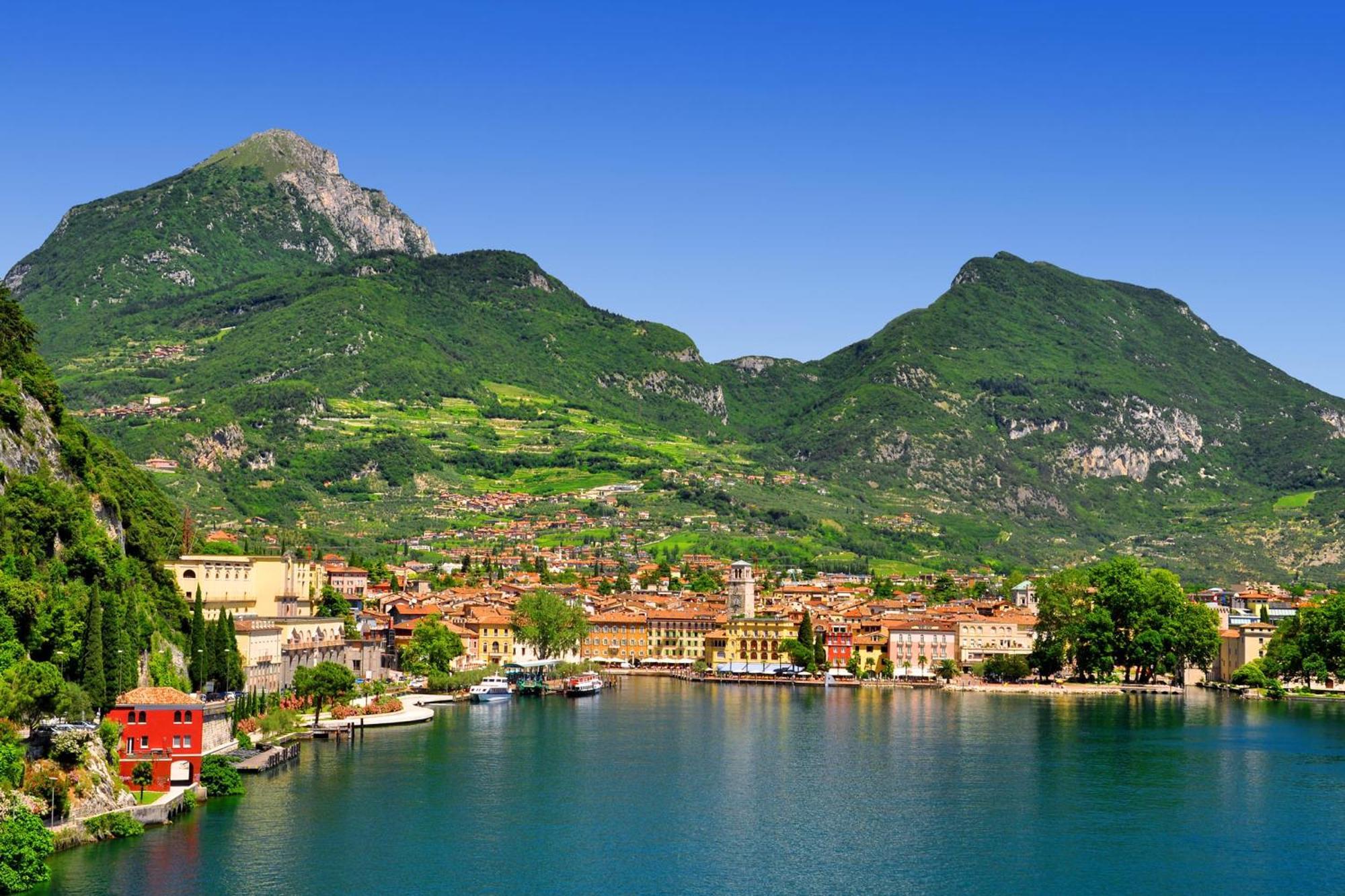 Aparthotel Casa Alpino Riva del Garda Esterno foto