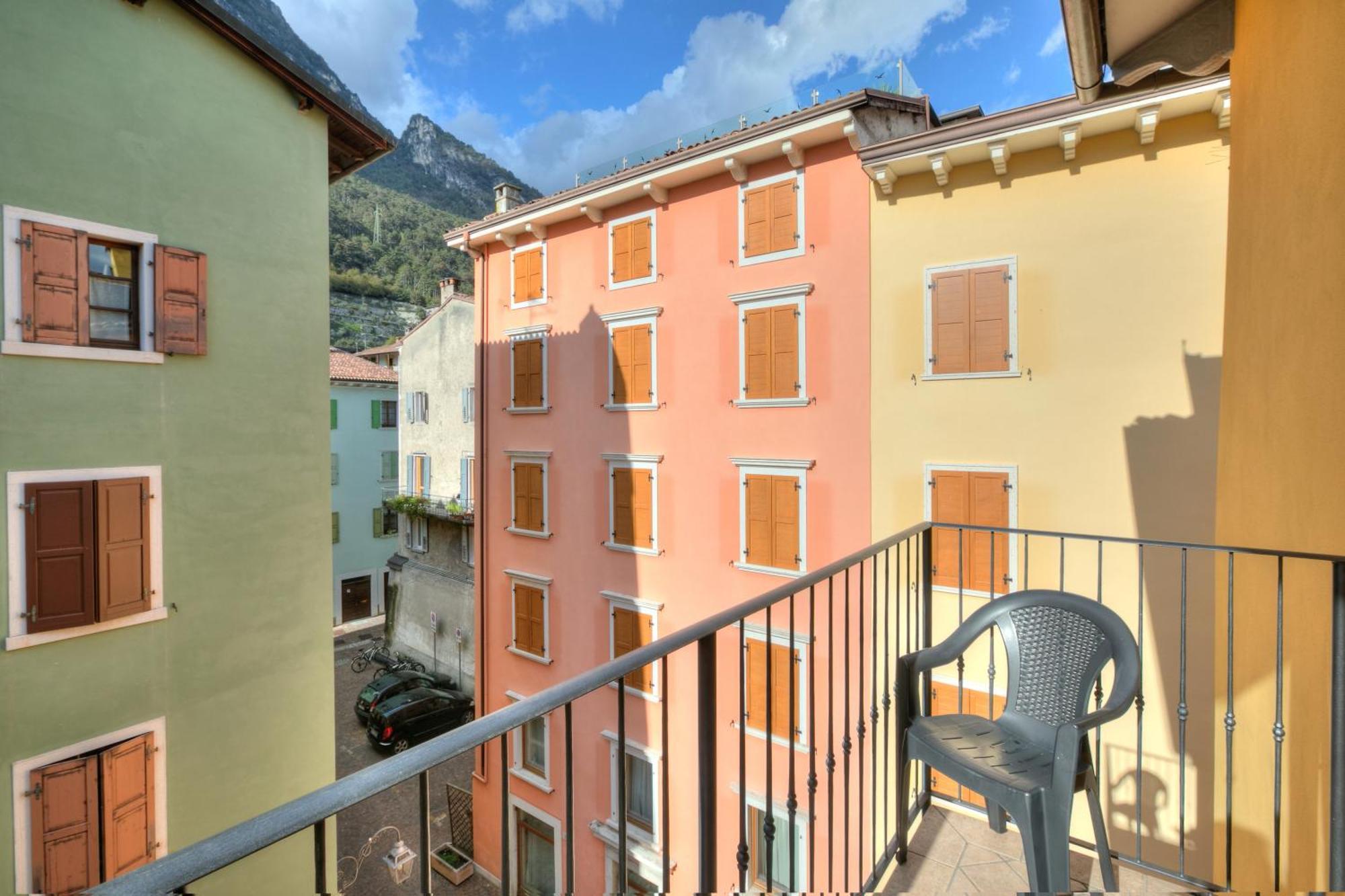 Aparthotel Casa Alpino Riva del Garda Esterno foto
