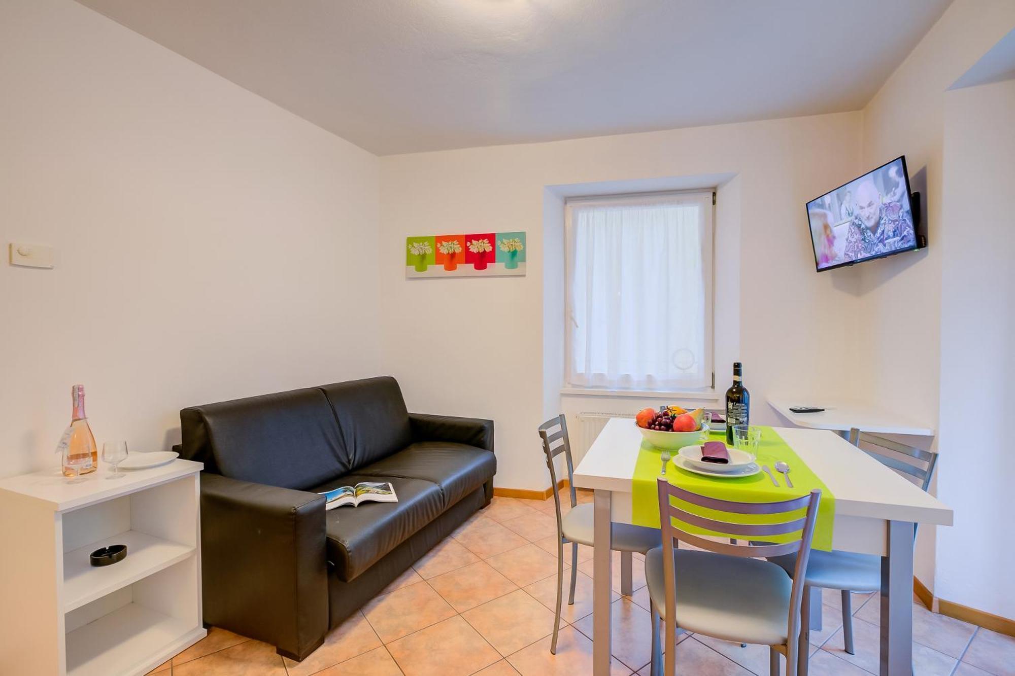 Aparthotel Casa Alpino Riva del Garda Esterno foto