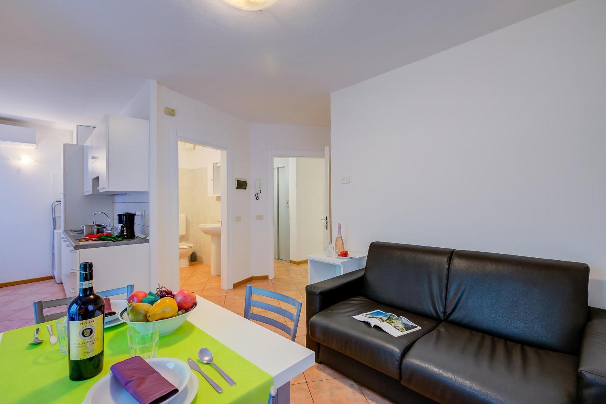Aparthotel Casa Alpino Riva del Garda Esterno foto